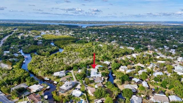 3152 SW Lake Terrace