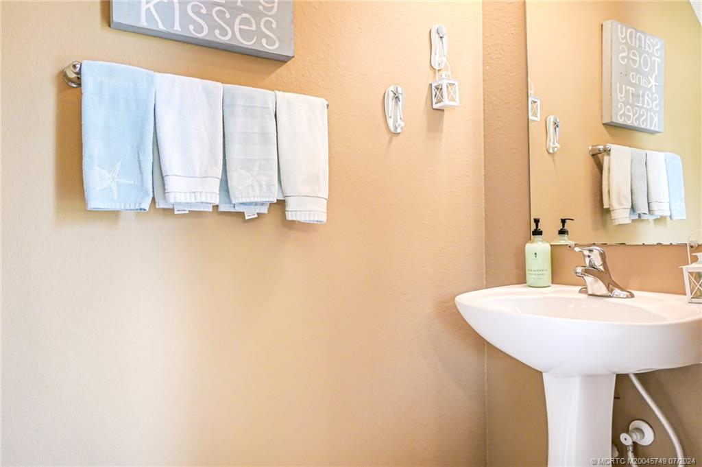 2367 SE Ruskin Drive