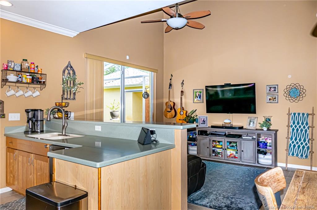 2367 SE Ruskin Drive