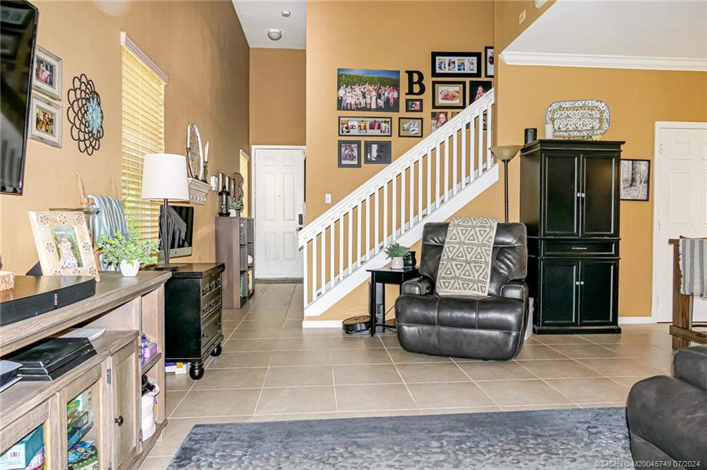 2367 SE Ruskin Drive