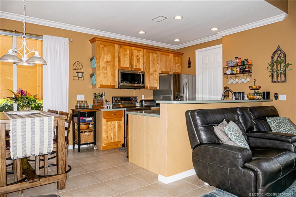 2367 SE Ruskin Drive