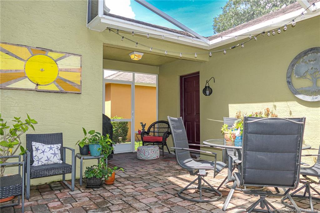 2367 SE Ruskin Drive