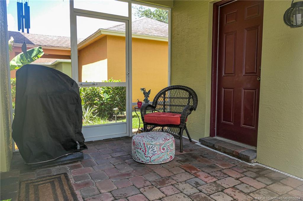 2367 SE Ruskin Drive