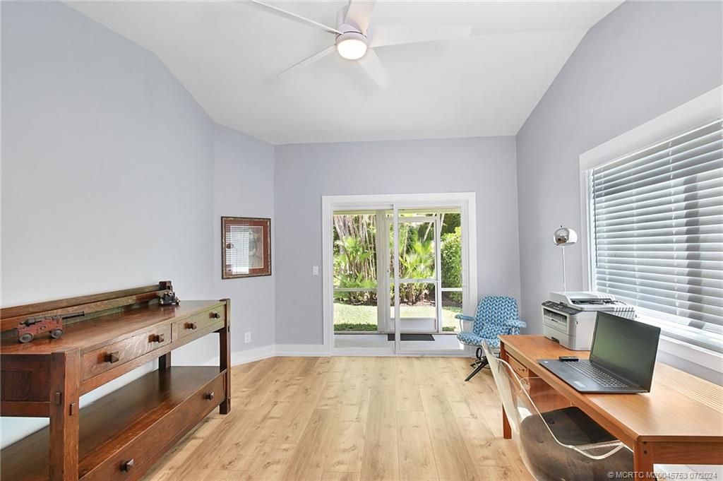 4142 SE Peppertree Street