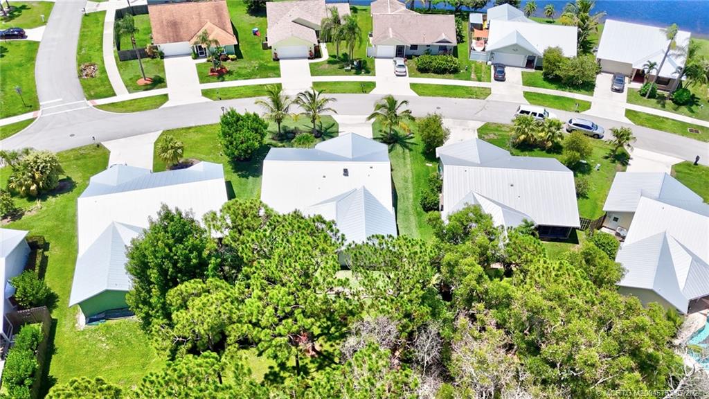 4142 SE Peppertree Street