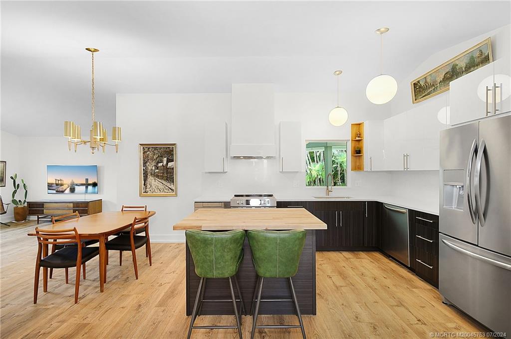 4142 SE Peppertree Street