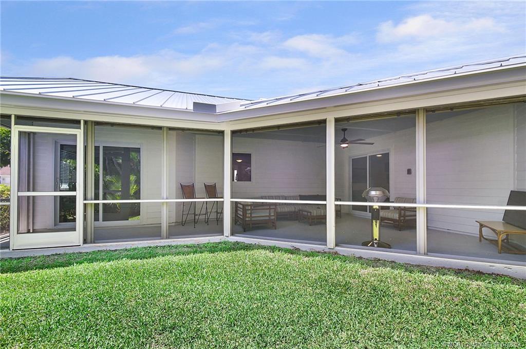 4142 SE Peppertree Street