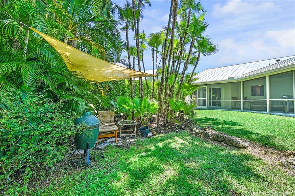 4142 SE Peppertree Street