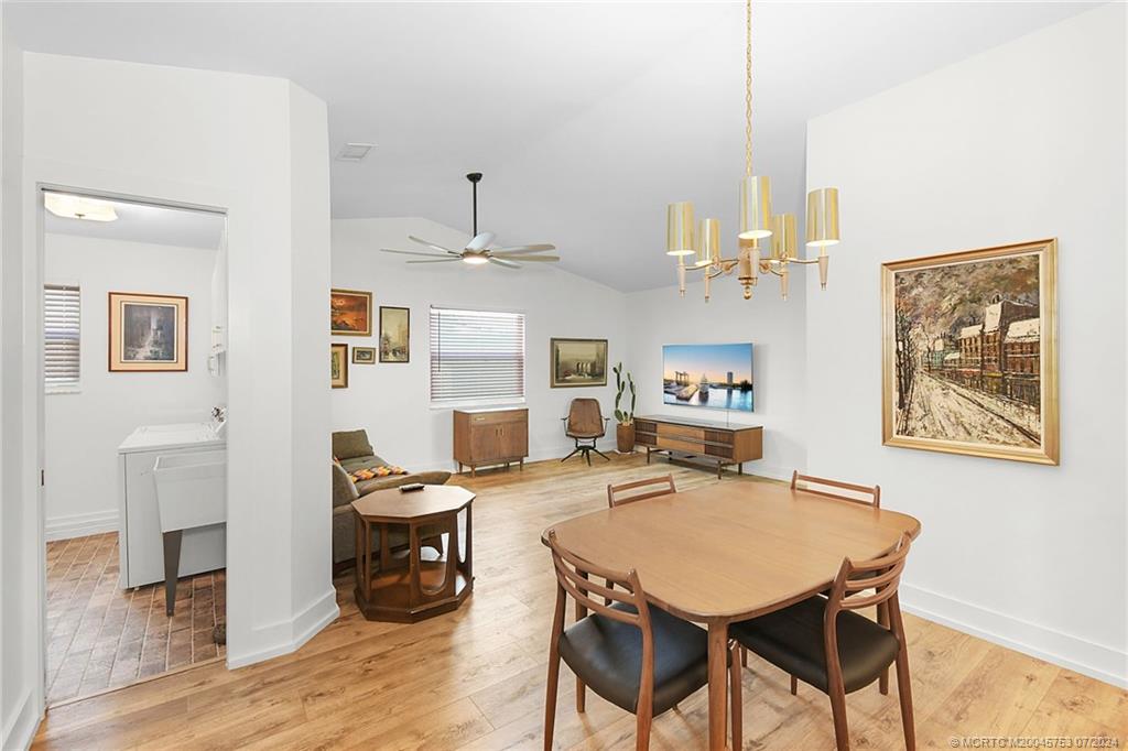 4142 SE Peppertree Street