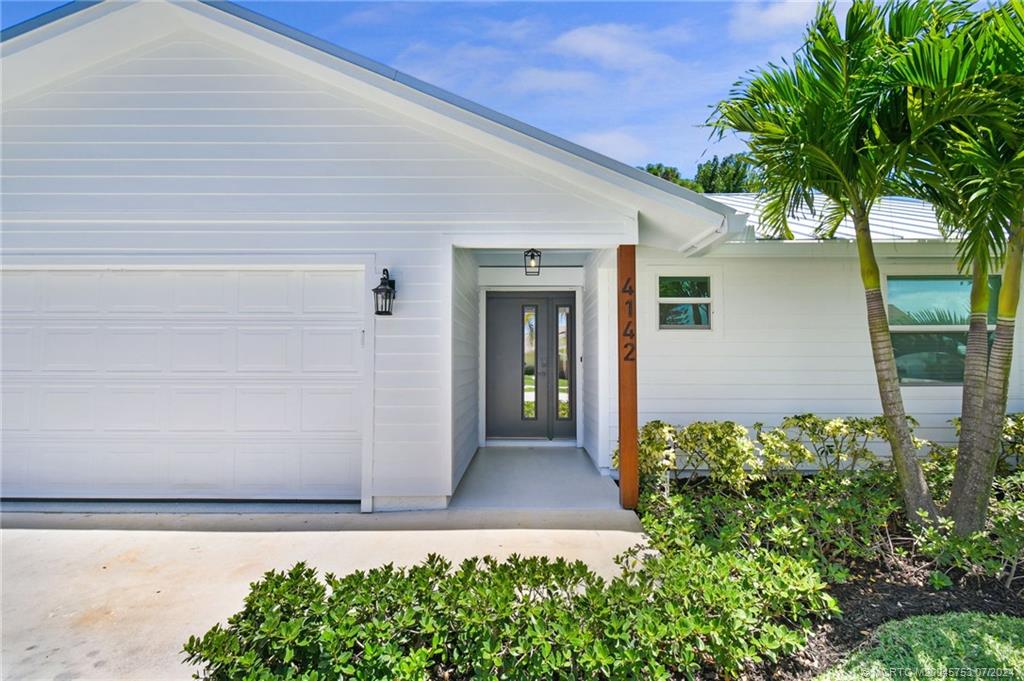 4142 SE Peppertree Street