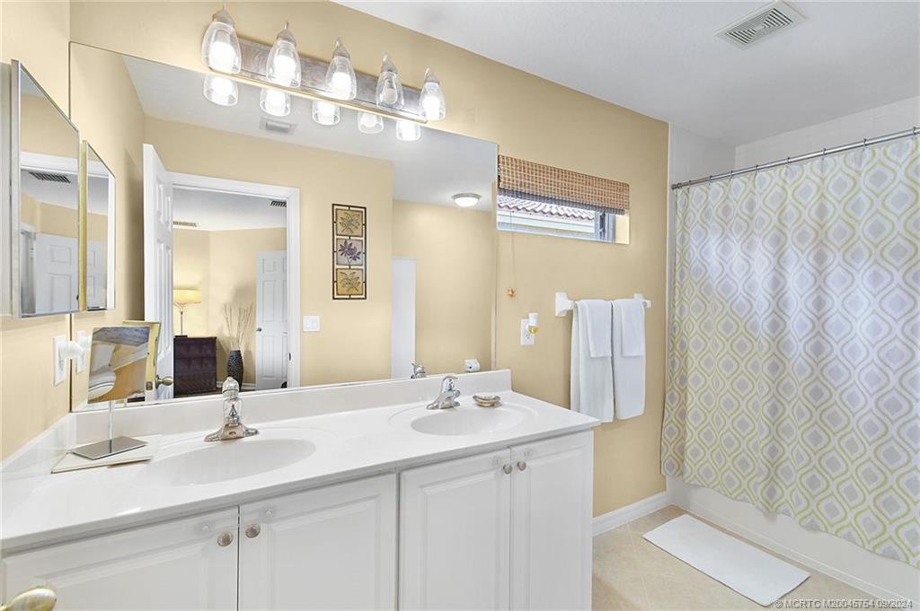 4466 SE Graham Drive