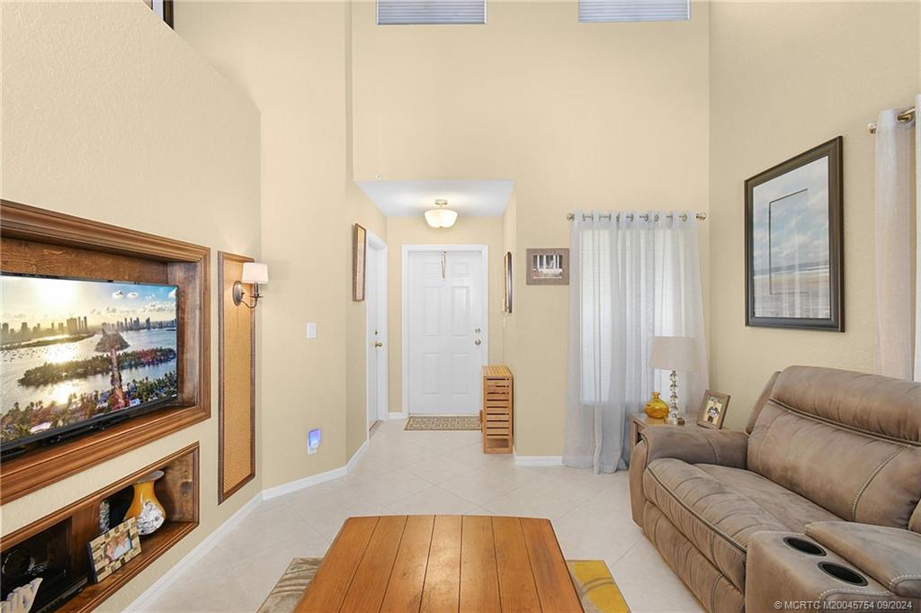 4466 SE Graham Drive