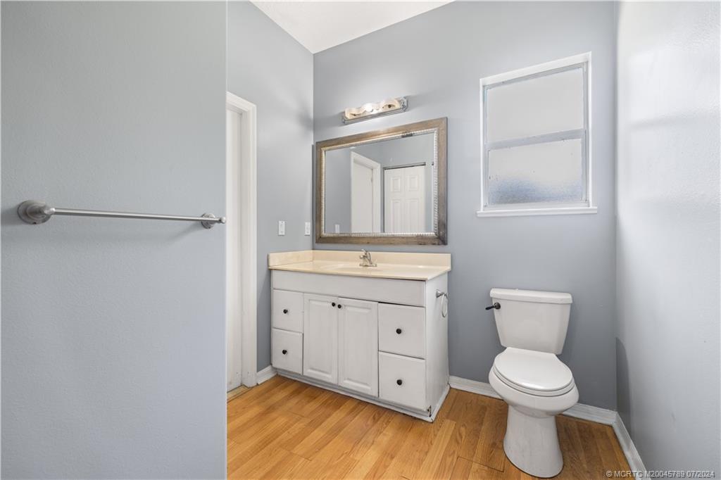 2409 SE Rival Avenue