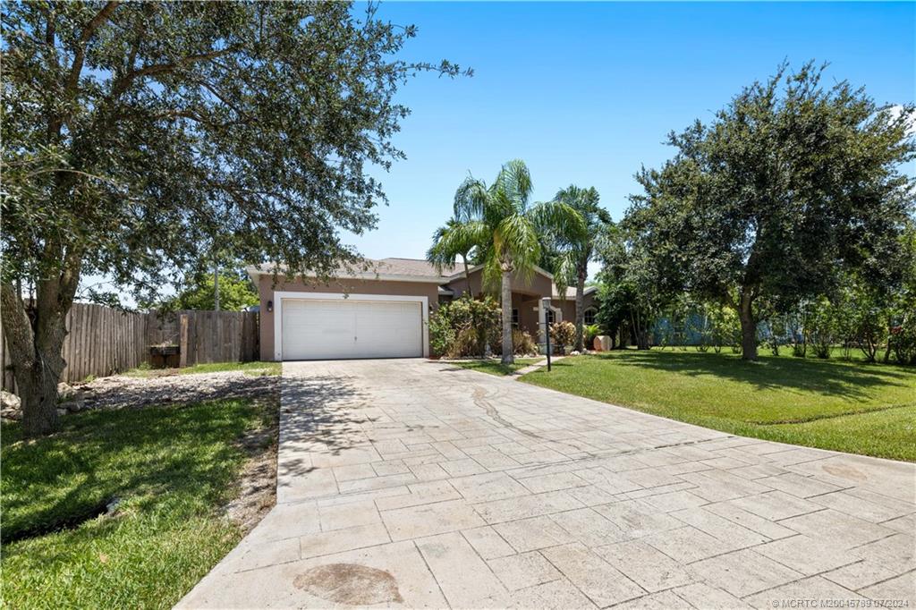 2409 SE Rival Avenue