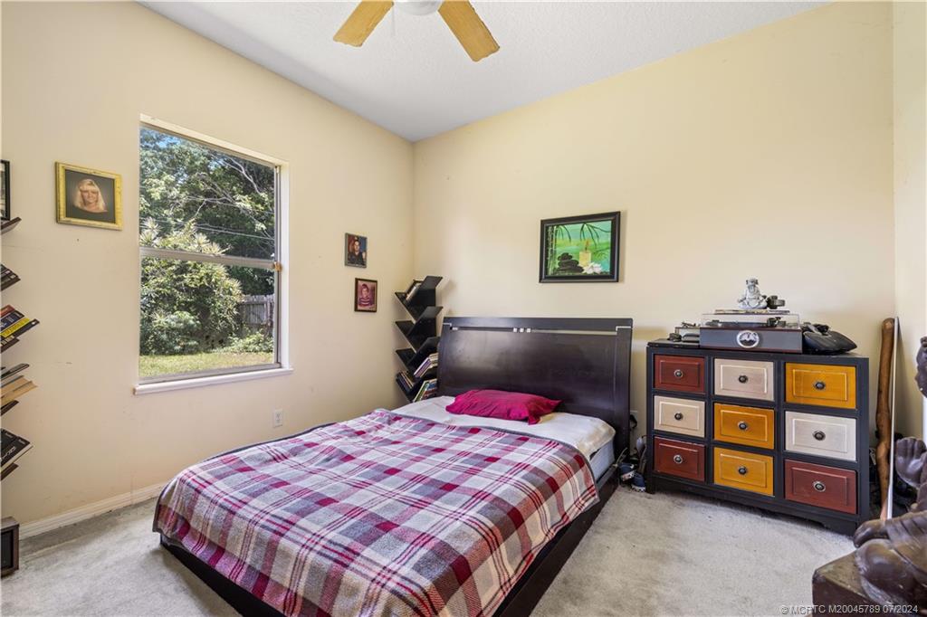 2409 SE Rival Avenue