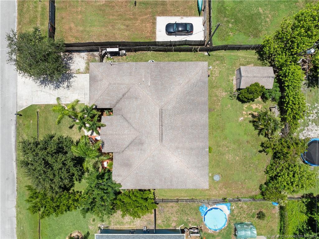 2409 SE Rival Avenue