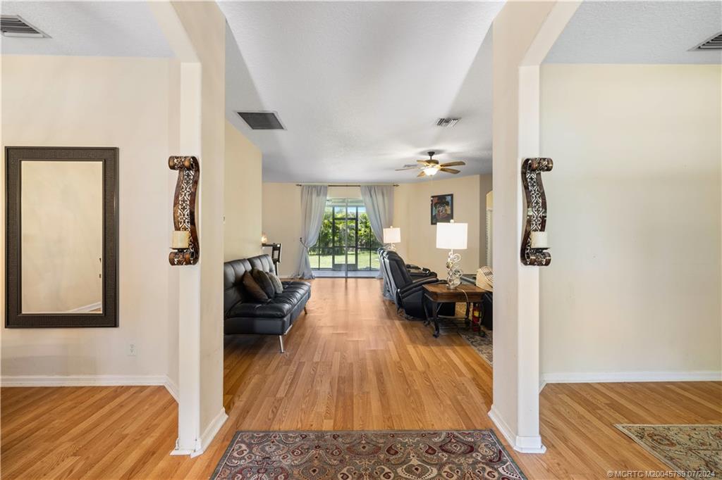 2409 SE Rival Avenue