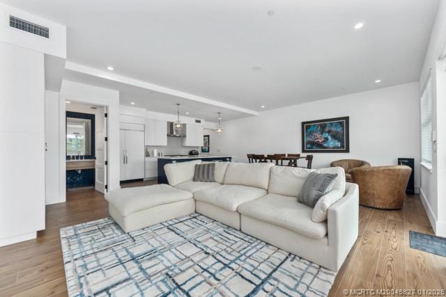 53 SE Seminole Street 2B