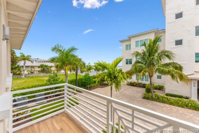 53 SE Seminole Street 2B