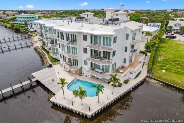 53 SE Seminole Street 2B