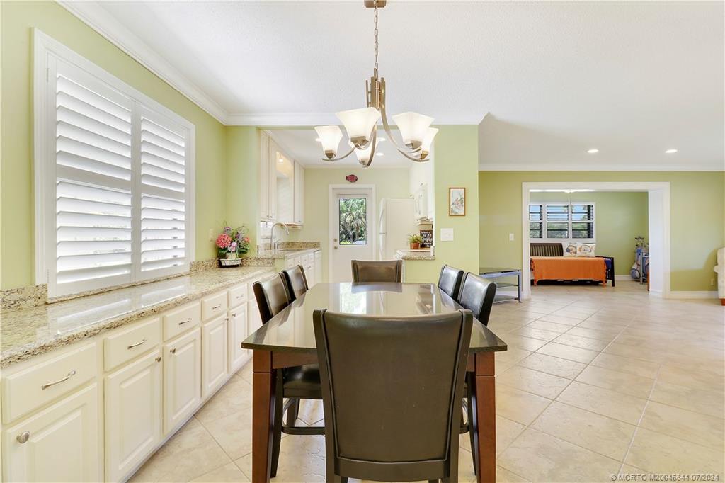 5269 SE Sea Island Way