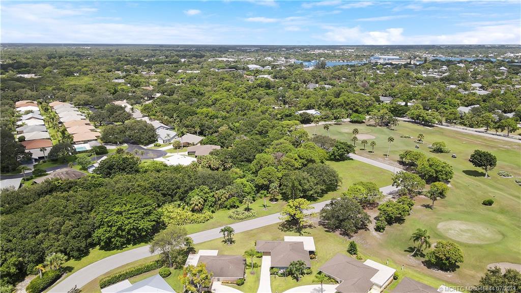 5269 SE Sea Island Way