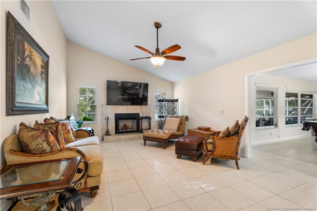 117 NE Naranja Avenue