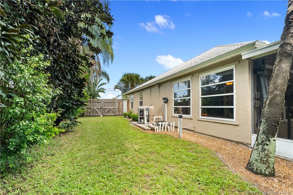 117 NE Naranja Avenue