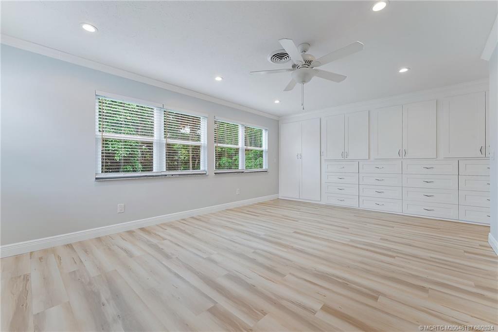 23 N Ridgeview Road