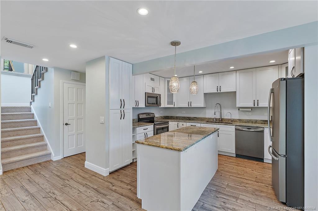 23 N Ridgeview Road