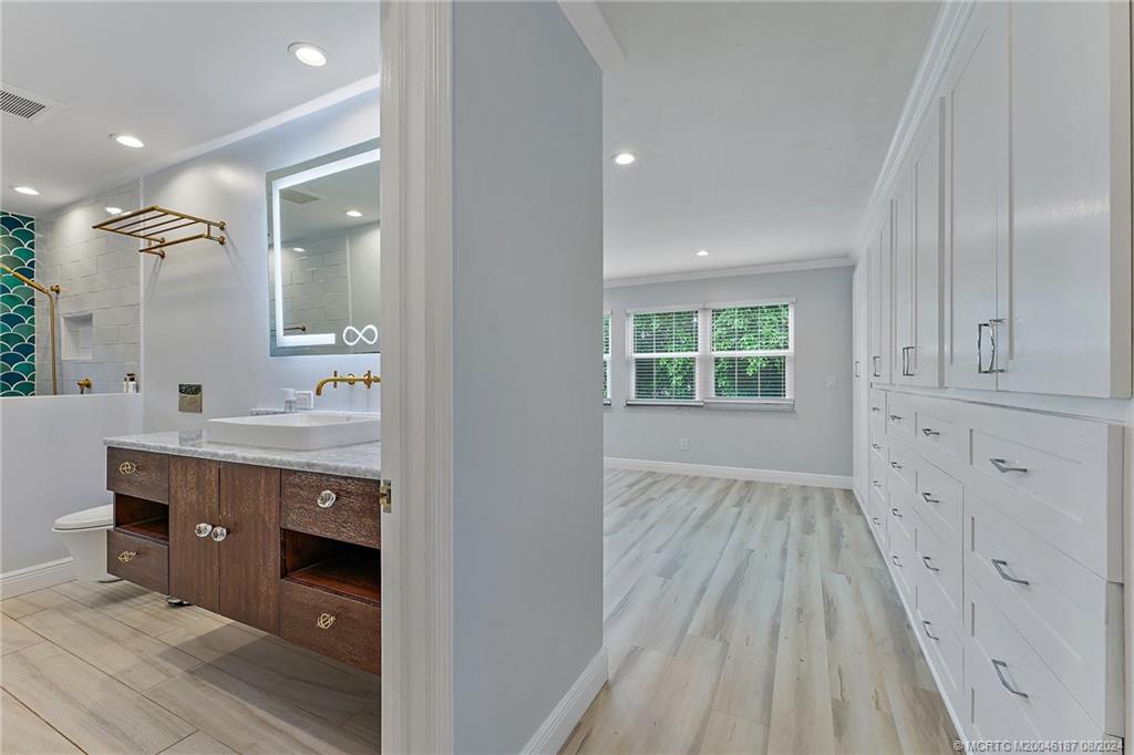 23 N Ridgeview Road