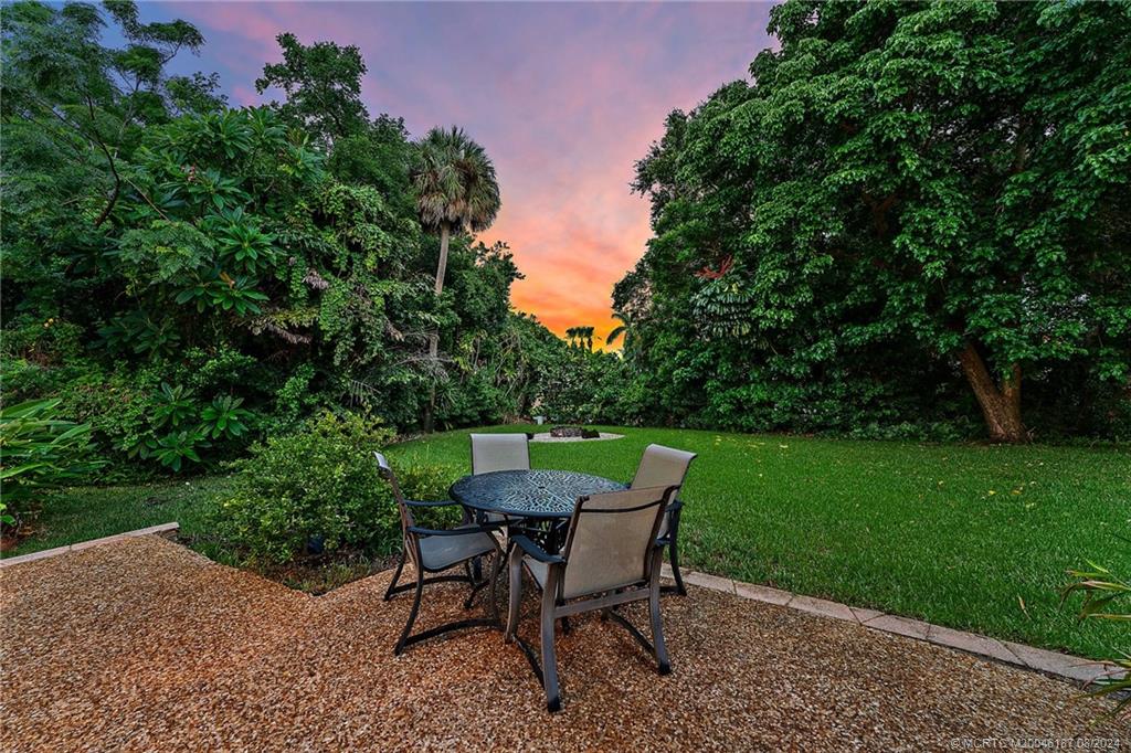 23 N Ridgeview Road