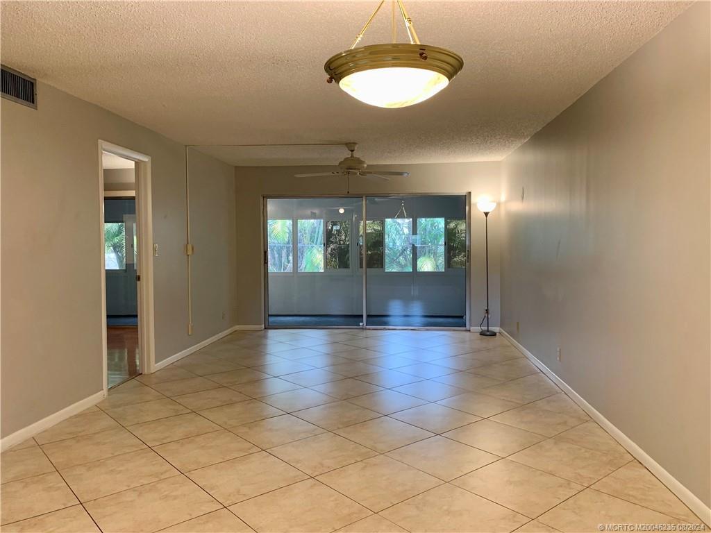 1900 S Kanner Highway 8-102