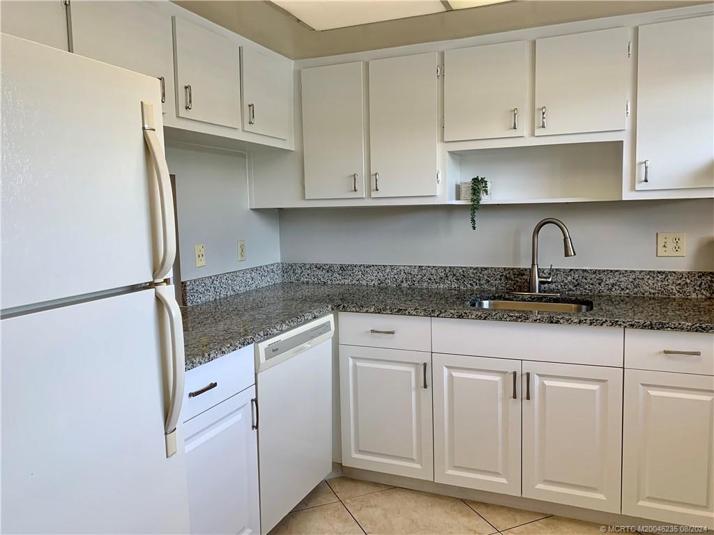 1900 S Kanner Highway 8-102