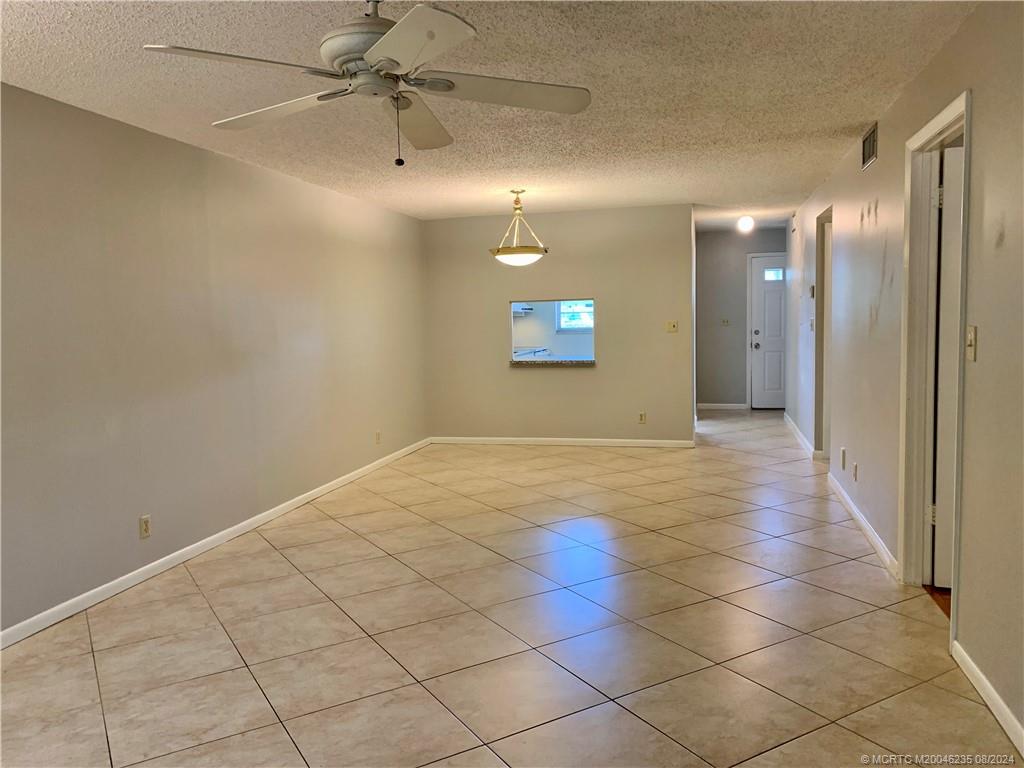 1900 S Kanner Highway 8-102