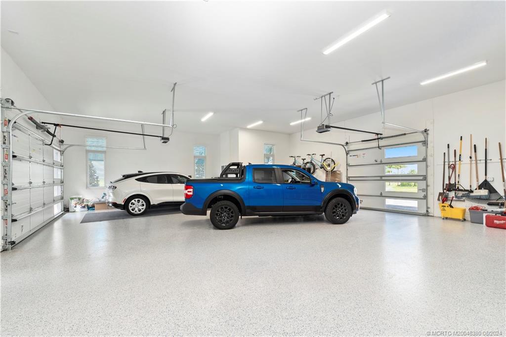 6170 SW Saddlebrook Lane