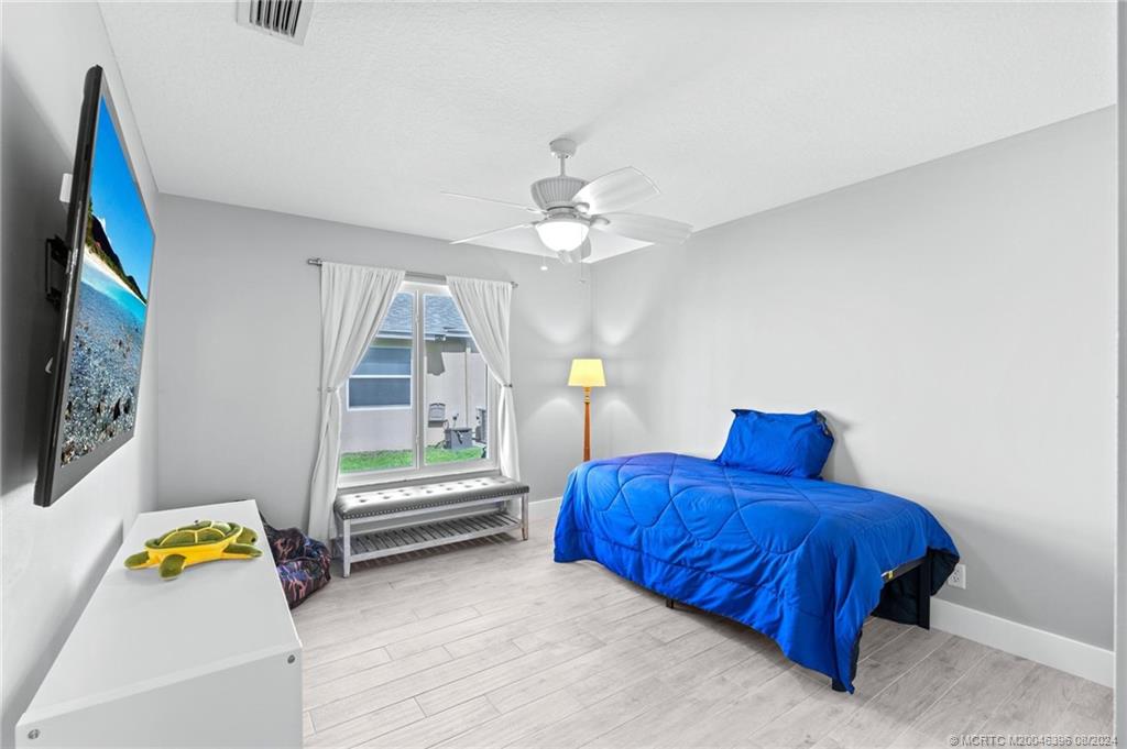 2456 SW Plymouth Way