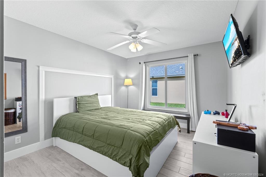 2456 SW Plymouth Way