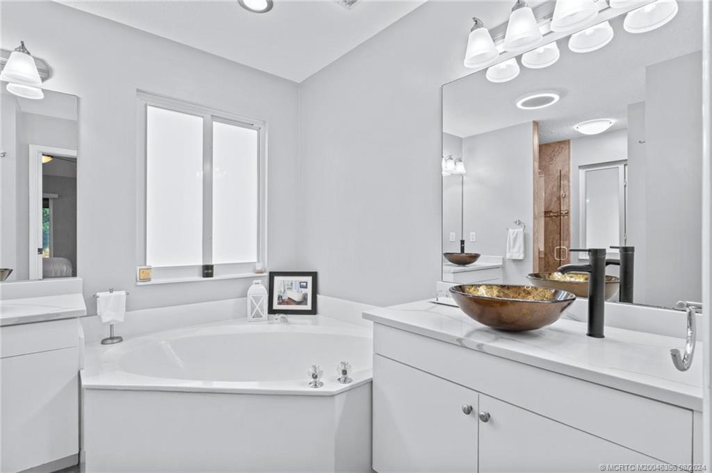 2456 SW Plymouth Way