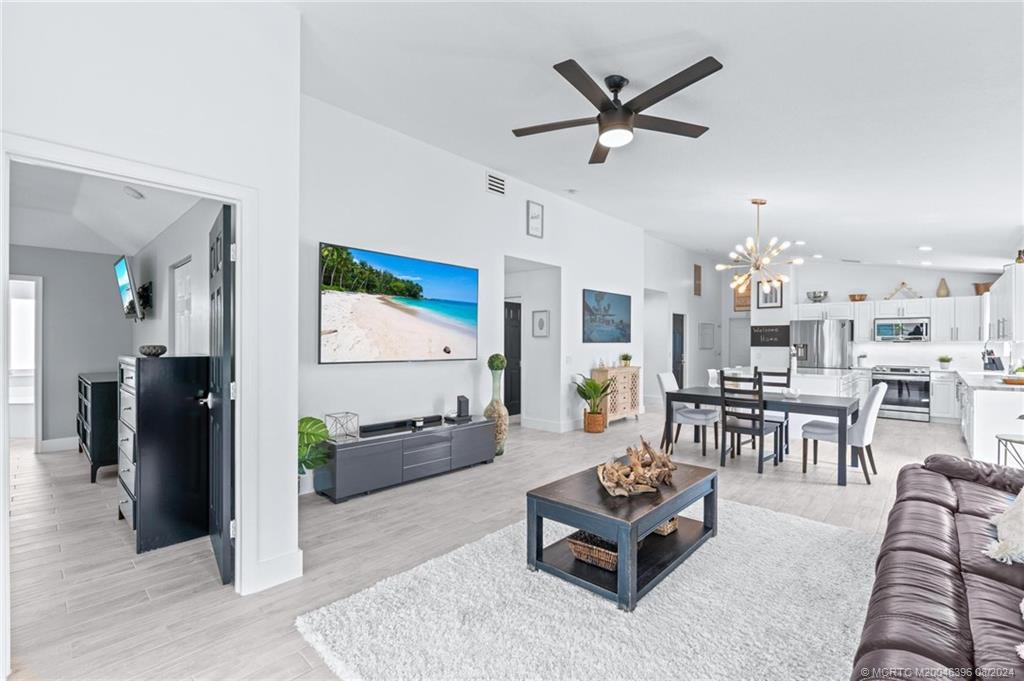 2456 SW Plymouth Way