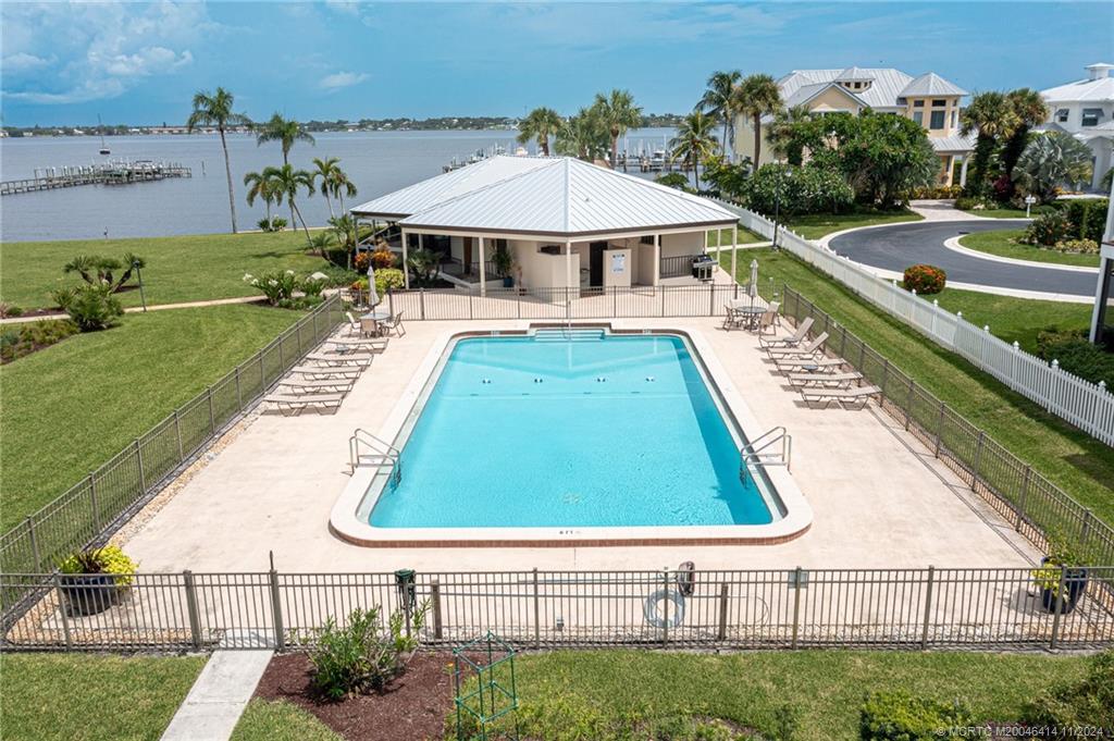 150 SE Four Winds Drive B305