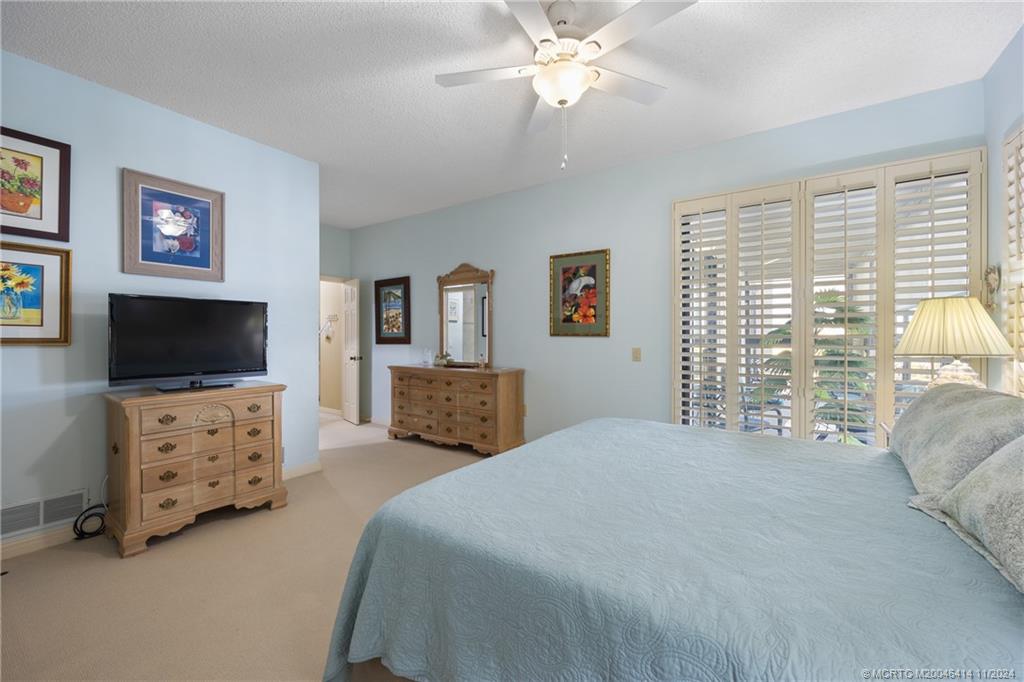 150 SE Four Winds Drive B305