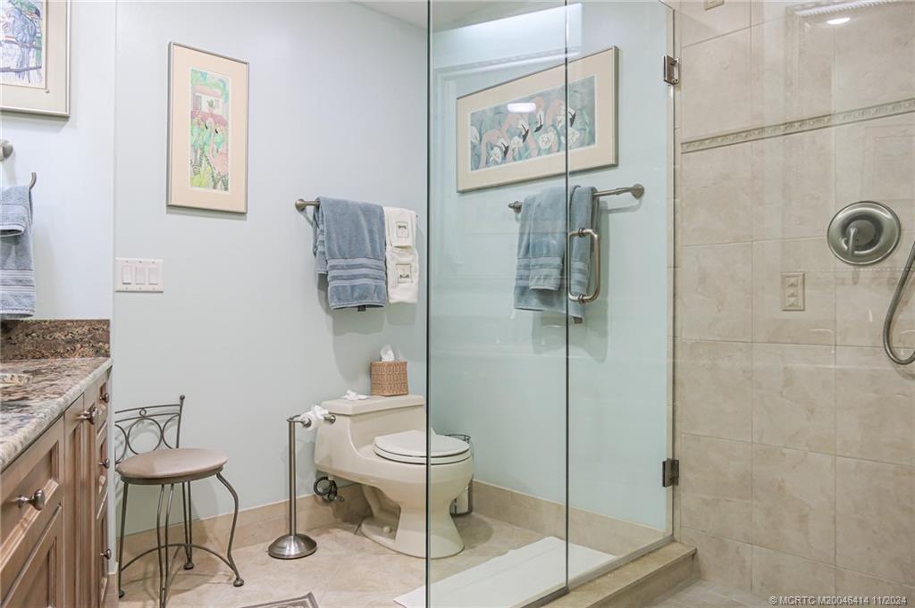 150 SE Four Winds Drive B305