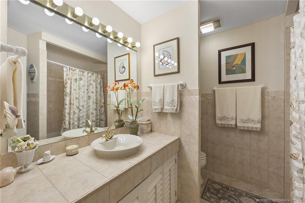 150 SE Four Winds Drive B305