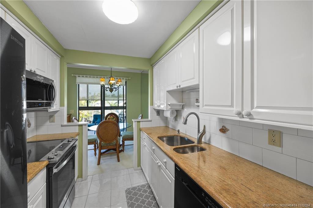 150 SE Four Winds Drive B305
