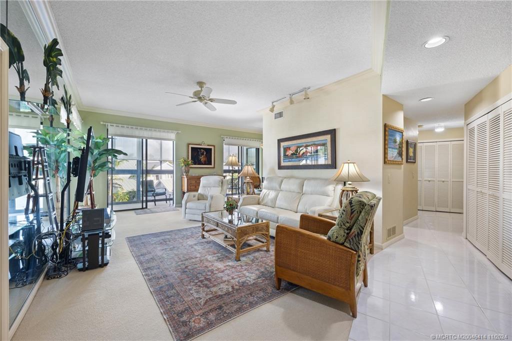 150 SE Four Winds Drive B305