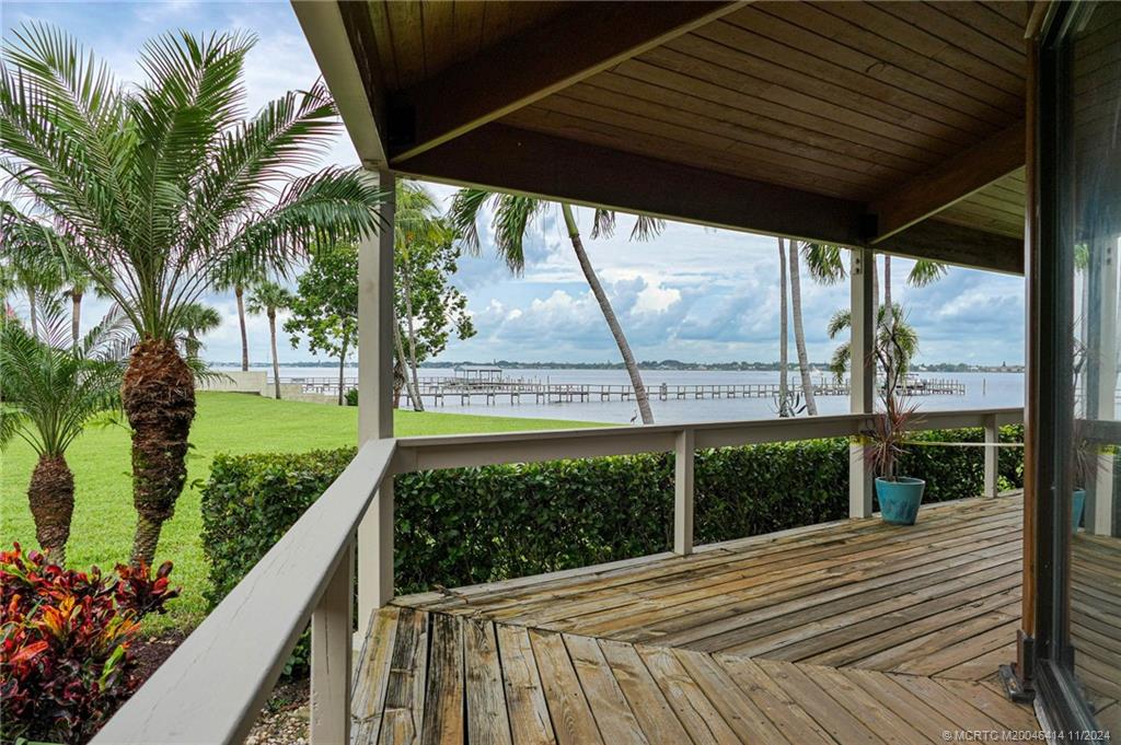 150 SE Four Winds Drive B305