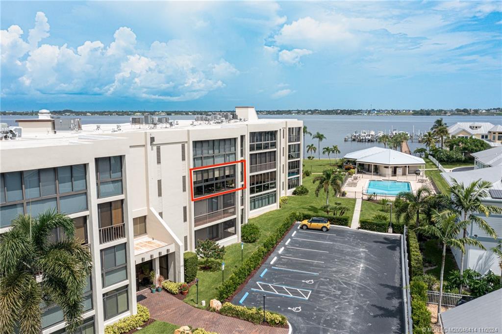 150 SE Four Winds Drive B305