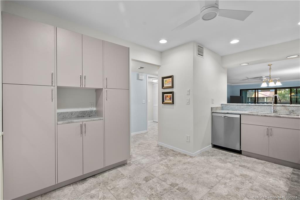 166 SE St Lucie Blvd #D-405