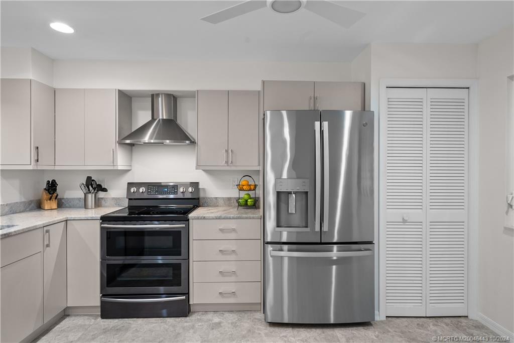 166 SE St Lucie Blvd #D-405